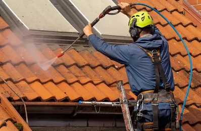 Démoussage et hydrofuge de toiture à Sartes